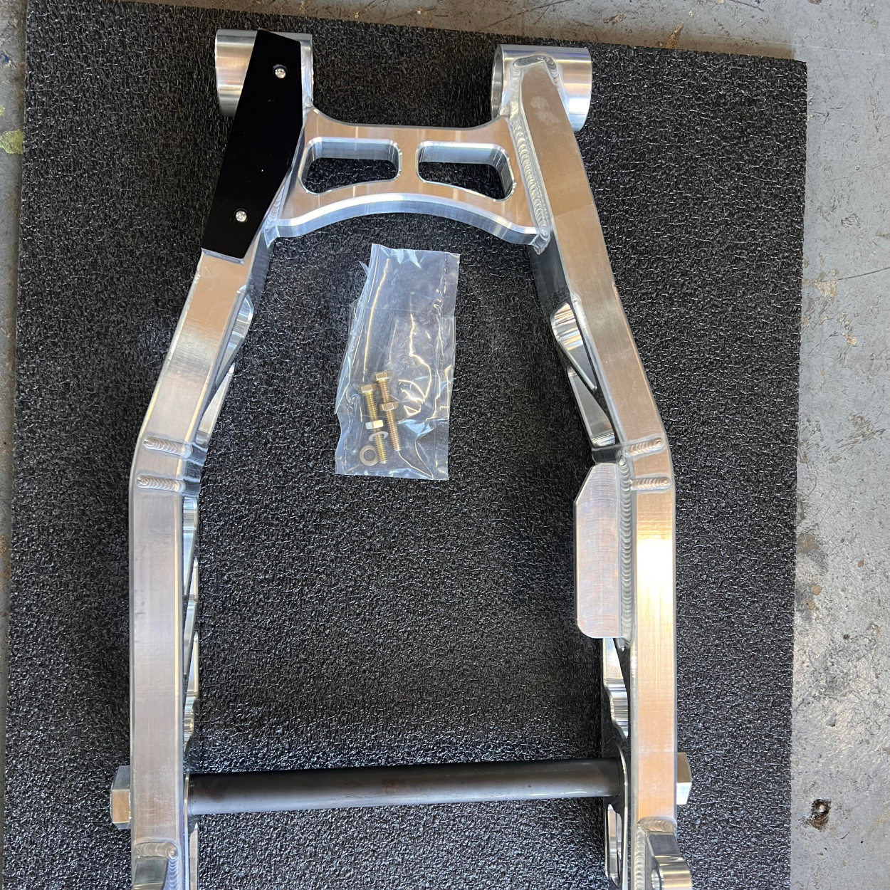 ビレットシリーズ ロードグライド "レーサー" スイングアーム