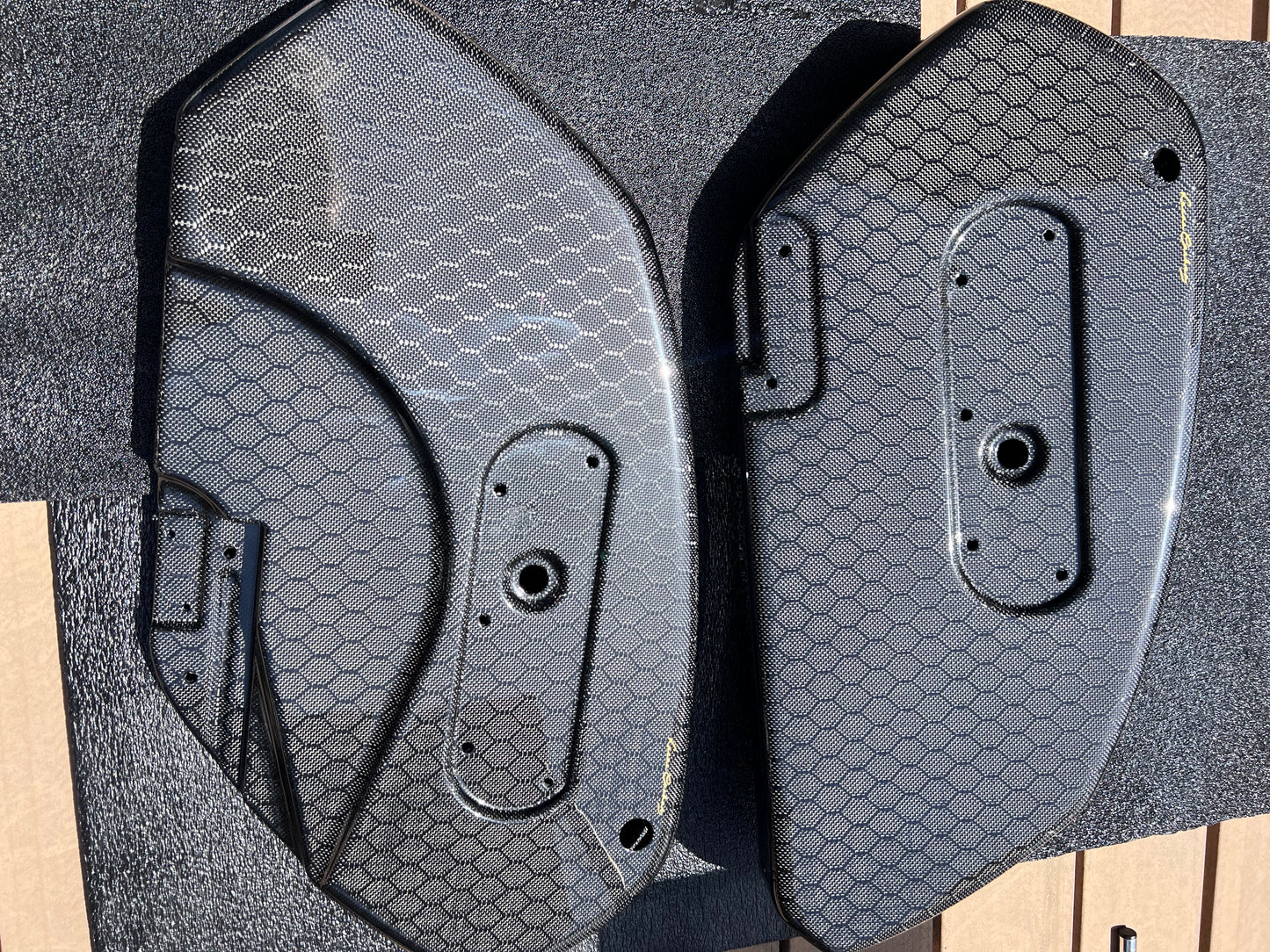 Lucas Carbon inner side saddle bag Low Rider ST 22-23