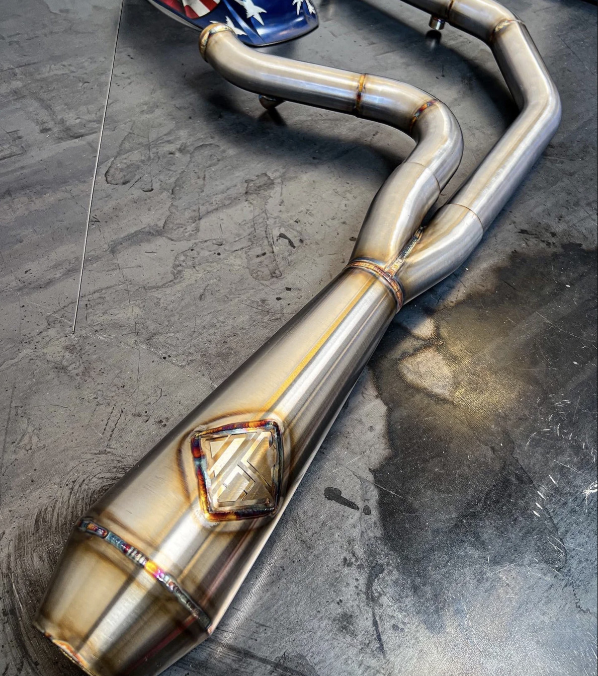 2017-PRESENT M8 BAGGER - LANESPLITTER