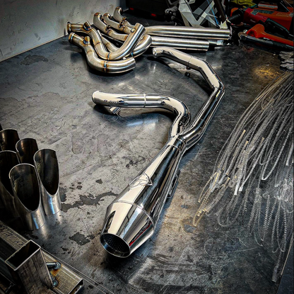 2017-PRESENT M8 BAGGER - LANESPLITTER