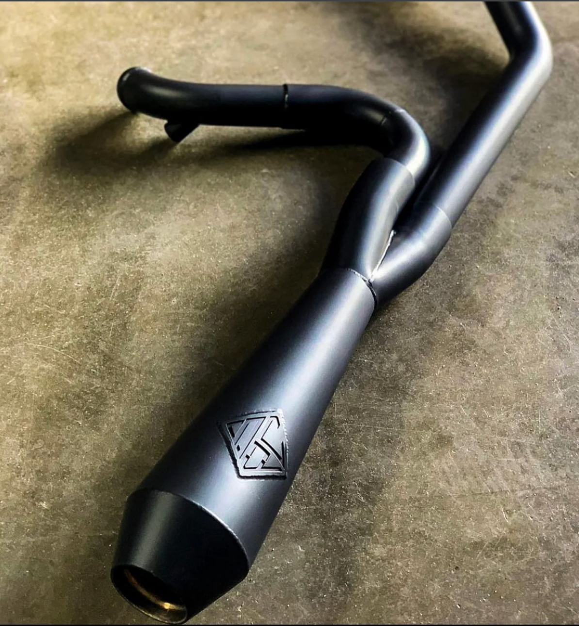 2017-PRESENT M8 BAGGER - LANESPLITTER