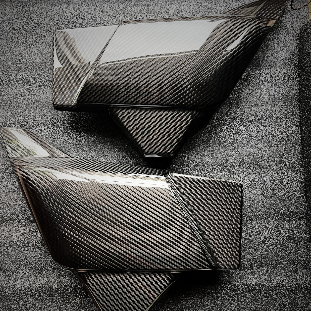 TOURING 2024+ Carbon Twill Side Covers