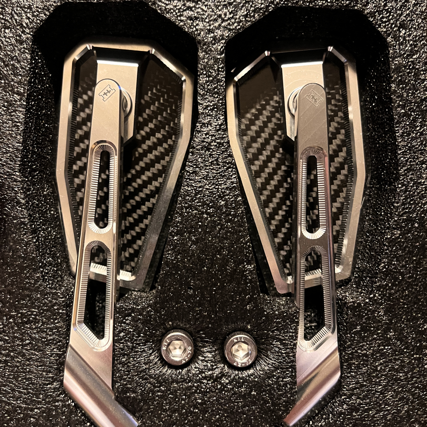 Carbon mirror SILVER TWILL