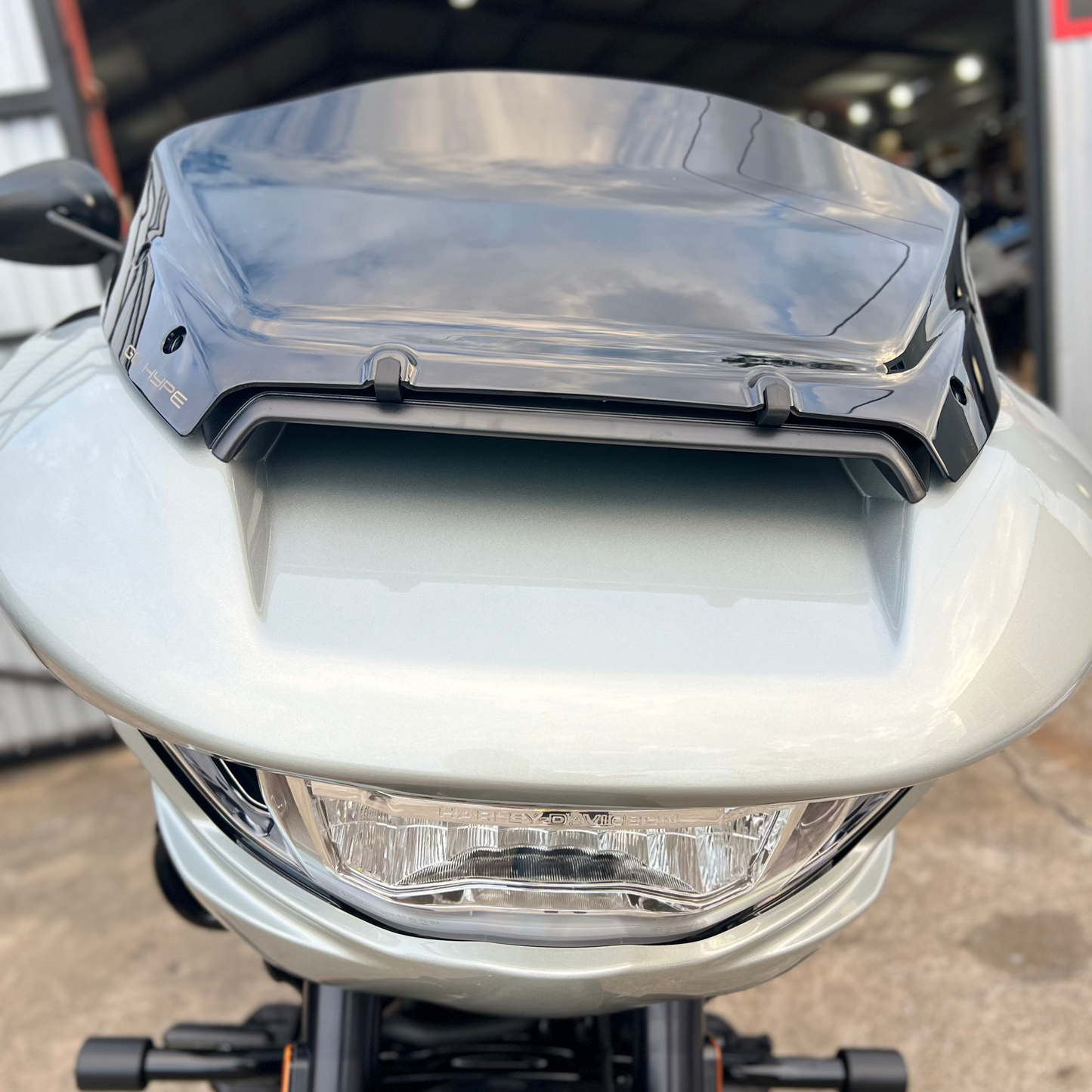 Road Glide windshield