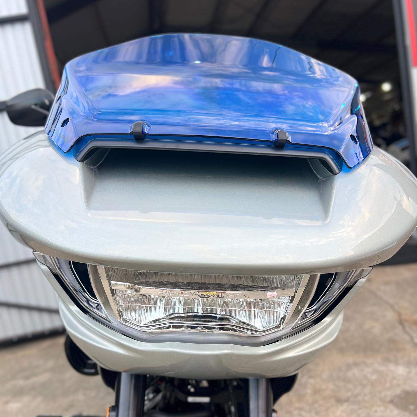 Road Glide windshield