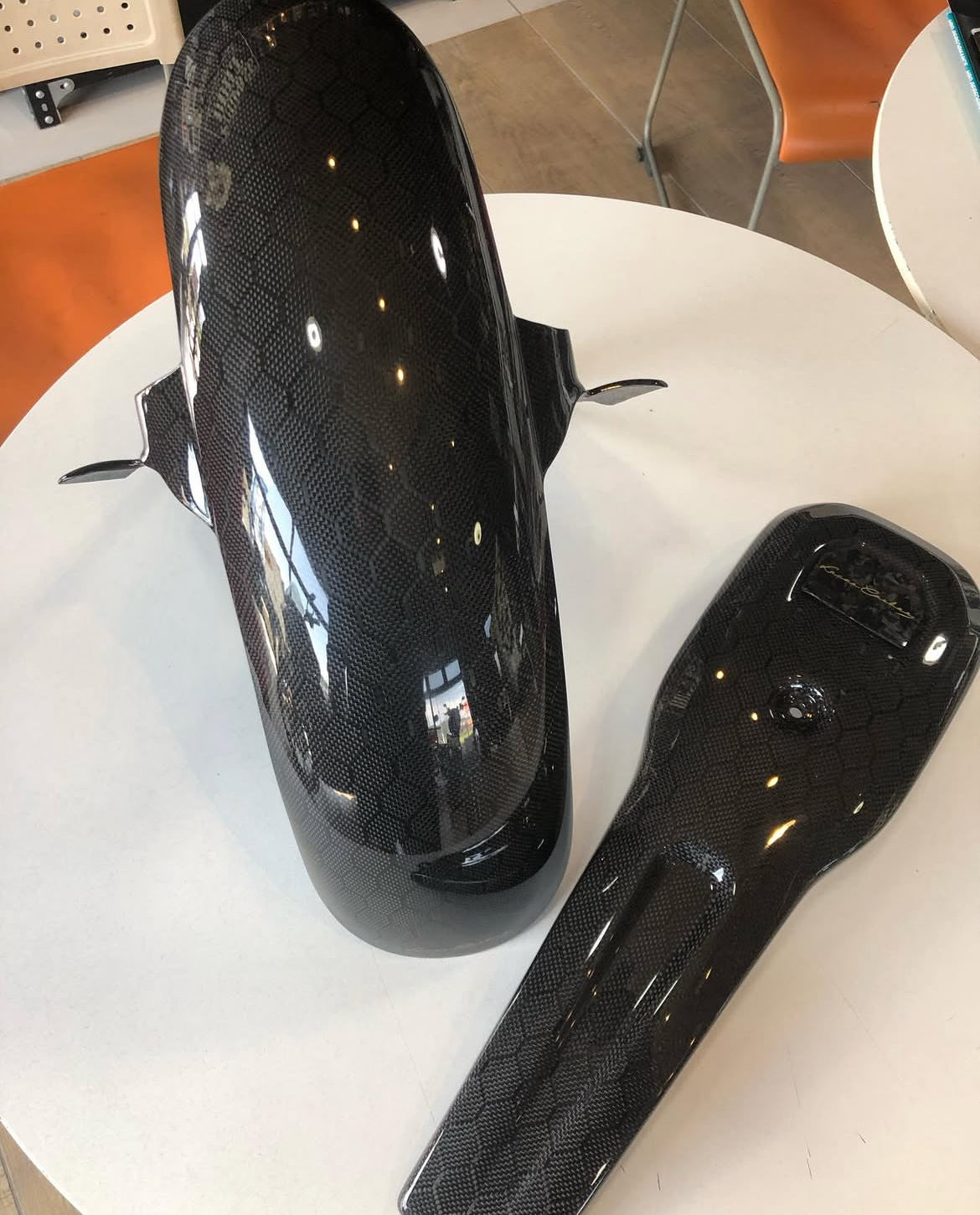 Lucas Carbon Low rider S/ST front fender & Dash cover set