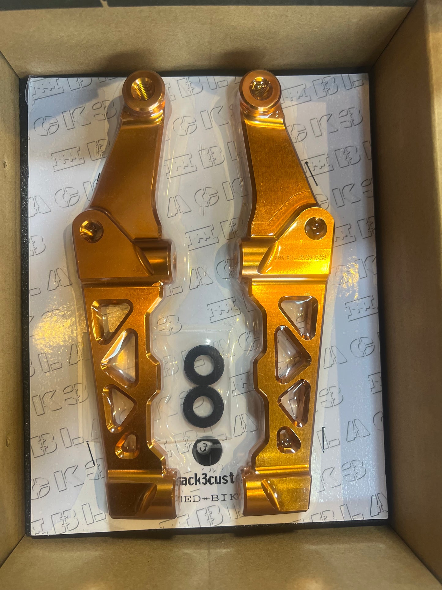 Front axial to radial caliper mount